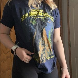 Cute graphic tee 🩷